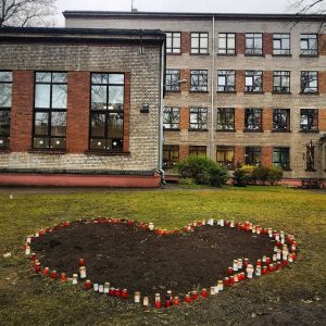 Sirsnīgi sveicam Latvijas neatkarības proklamēšanas svētkos