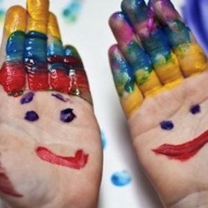  Rīgas 41.vidusskola organizē zīmējumu konkursu “Stāsti par mums!”
